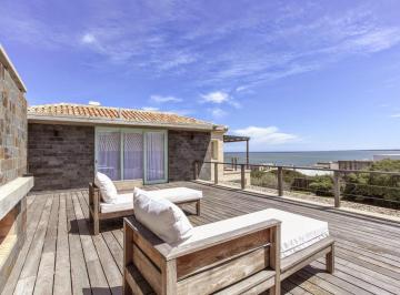 Casa · 300m² · 6 Dormitorios · El Amparo - Tm5731