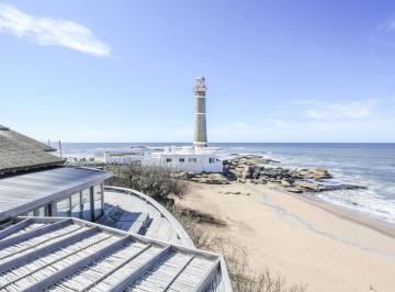 Casa · 400m² · 8 Ambientes · 1 Cochera · Casa en Alquiler Jose Ignacio "Casalmare" - Tm5925