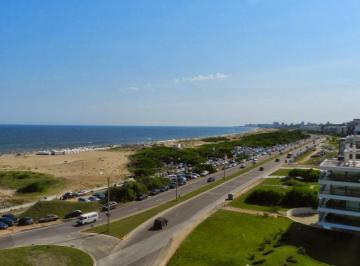 Departamento · 380m² · 4 Dormitorios · Punta del Este Venta y Alquiler Temporario Departamento Mythos - PH