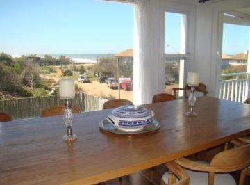 Casa · 300m² · 8 Ambientes · 2 Cocheras · Punta Piedras Venta y Alquiler Casa Trinidad - Tm 6134