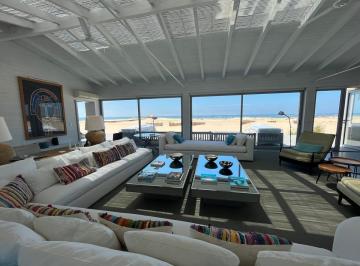 Casa · 500m² · 6 Ambientes · 2 Cocheras · House For Rent Oceanfront in Club de Mar "Ondarreta"