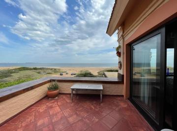 Casa · 298m² · 7 Ambientes · 2 Cocheras · Punta Ballena Casa en Venta Tm