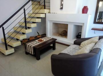 Departamento · 81m² · 4 Ambientes · 1 Cochera · Departamento en Manantiales a 2 Cuadras de Playa Bikini - Tm