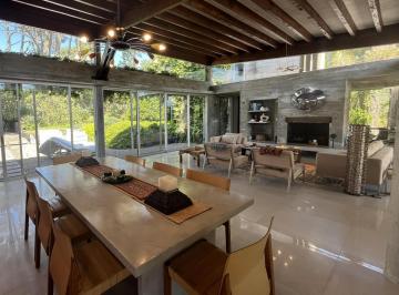 Casa · 1100m² · 4 Dormitorios · 1 Cochera · D26 Pinar