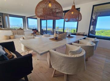 Casa · 1m² · 5 Ambientes · 2 Cocheras · Espectacular Casa en Altos de Punta Piedras - Tm