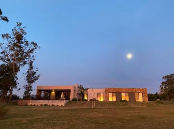 Casa · 4000m² · 5 Ambientes · Casa Pueblo Mio - Lote 49 Tm