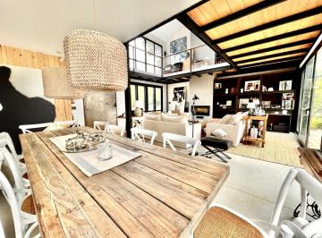 Casa · 450m² · 7 Ambientes · "G17" Pinar del Faro - Tm