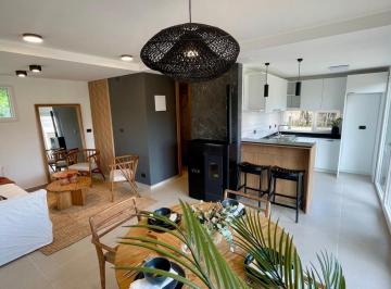 Departamento · 84m² · 3 Ambientes · 1 Cochera · Casa en Complejo The Sun en Venta en La Barra - Tm