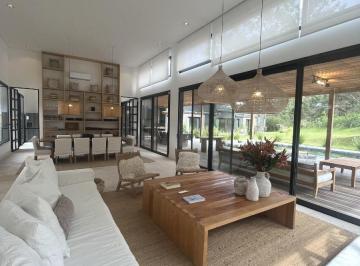 Casa · 525m² · 5 Dormitorios · Casa en Alquiler en Laguna Escondida E10 "Tm"