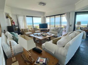 Departamento · 183m² · 5 Ambientes · 1 Cochera · Departamento en Alquiler Temporario Tm