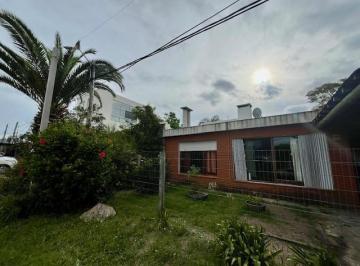Casa · 300m² · 3 Dormitorios · 1 Cochera · Casa en Venta "Lianla" - La Barra - Tm