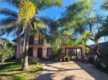 Casa · 197m² · 6 Ambientes · 1 Cochera · Casa en Venta en El Tesoro, La Barra - Tm