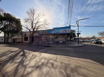 Local comercial · 260m² · 1 Ambiente · Local Comercial de 260 m² en La Esquina de 27 de Febrero y Matienzo