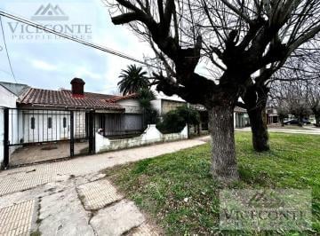 Casa de 4 ambientes, Chascomús · Casa 130 m². Av Alfonsín 723 Entre Gritos de Dolores y Malvinas Argentinas. Chascomús, Buenos Aires