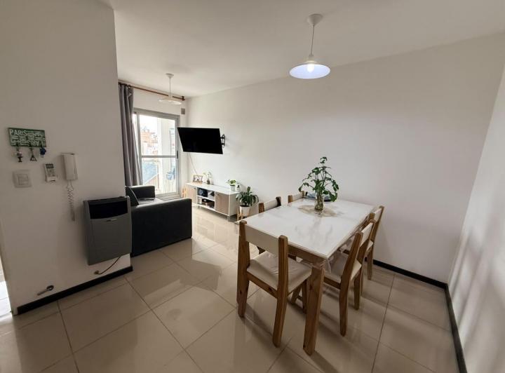 Departamento · 42m² · 2 Ambientes · 1 Cochera