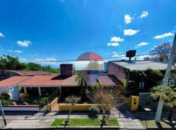 Casa · 140m² · 5 Ambientes · 1 Cochera · Venta Casa de 4 Dorm. en Bajo La Viña