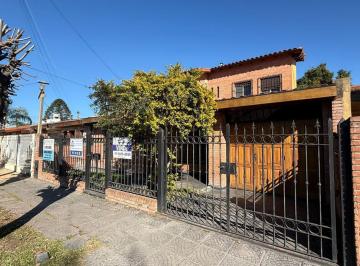 Casa · 200m² · 5 Ambientes · 1 Cochera · Casa en Los Polvorines