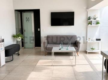Oficina comercial · 130m² · 5 Ambientes · Excelente 5 Ambientes a Nuevo con Amplio Balcón Aterrazado