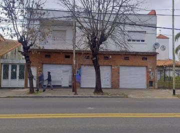 Local comercial · 350m² · 4 Ambientes · 1 Cochera · Depto 4 Amb en Planta Alta + 2 Locales en Planta Baja en Ramos Mejia