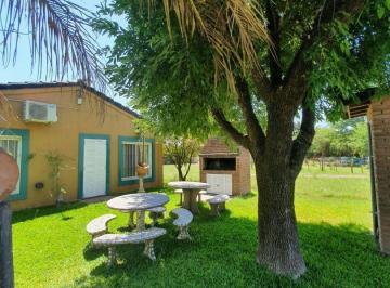 FUG-SPF-1363_2 · Vende Casa con Pileta en Perez