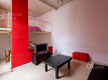 PH · 45m² · 2 Ambientes · PH de Dos Ambientes con Terraza y Patio en San Telmo en Alquiler Temporario