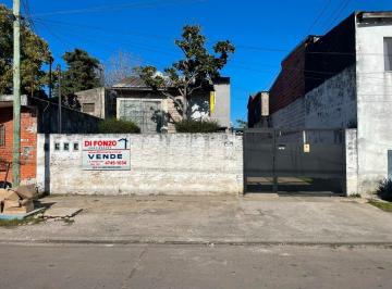 Casa · 220m² · 6 Ambientes · 1 Cochera · 4 Casas en Mismo Lote