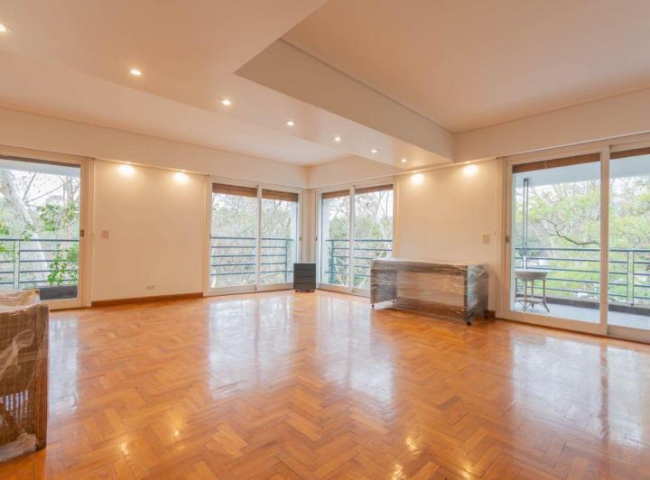 Departamento · 187m² · 7 Ambientes · 1 Cochera