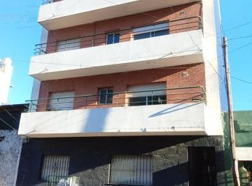 Departamento de 3 ambientes, Avellaneda · Alquiler Departamento 3 Amb. con Patio m. Estacion Avellaneda