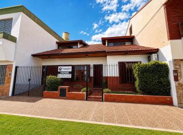 Casa · 178m² · 5 Ambientes · 2 Cocheras · Venta Importante Casa en Bernal Oeste