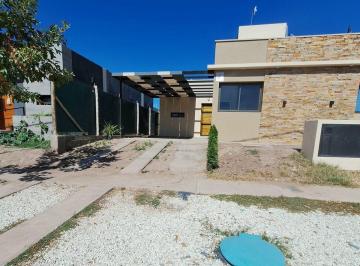 Casa · 85m² · 1 Ambiente · 1 Cochera · Casa de Dos Dorm., Pinar 5, Maipú