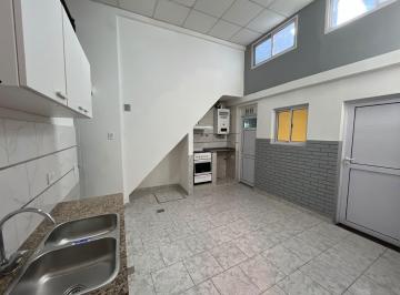 QBM-QB1-1770_2 · Alquiler de Departamento Tipo Casa de 3 Ambientes con Patio y Parrilla Pompeya