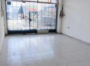 Local comercial en Alquiler de 4 ambientes · Local con Oficinas + Depósito o Sum + Vivienda de 3 Amb