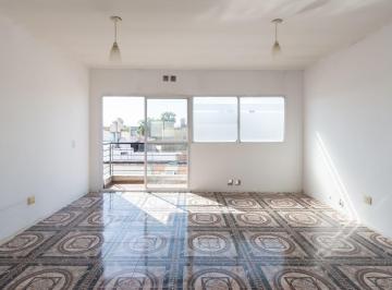 Departamento · 58m² · 3 Ambientes · 1 Cochera · Venta Depto Villa Luzuriaga 3 Amb con Cochera