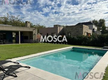 Casa · 800m² · 4 Ambientes · 6 Cocheras · Alqilo Asa en Barrio Cerrado La Cesarina