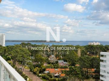 Foto1 · En Venta en Edificio Yoo, Apartamento de 1 Dormitorio y Medio, con Vista Parcial Al Mar