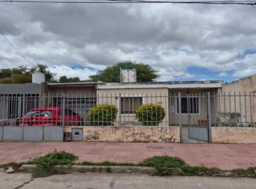 Foto · Casa de Tres Dorm. en Venta Jardín del Pilar