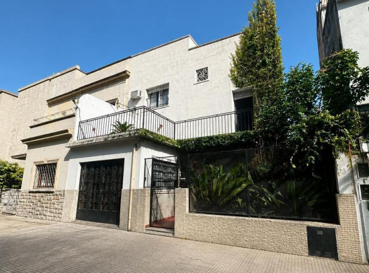 Casa · 128m² · 4 Ambientes · 1 Cochera