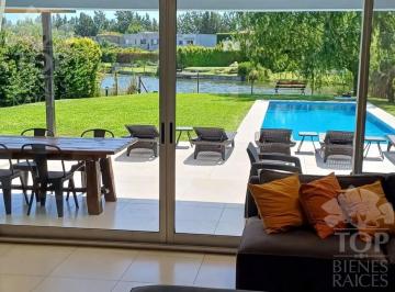 Casa · 270m² · 8 Ambientes · 5 Cocheras · Casa de 8 Ambientes Al Lago en La Comarca, Tigre