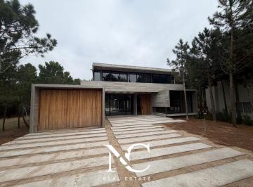 Casa · 536m² · 7 Ambientes · 1 Cochera · Casa en Venta en Costa Esmeralda Marítimo IV