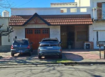 Casa de 4 ambientes, Lanús · Casa 4 Ambientes con Cochera Doble