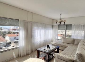 Departamento · 70m² · 3 Ambientes · 1 Cochera · Departamento en Alq. Temporario en Península, Punta del Este, Punta del Este / Maldonado