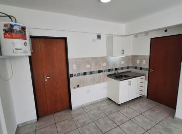 Departamento de 1 ambiente, Parque Patricios · Luminoso Monoambiente con Expensas Incluidas