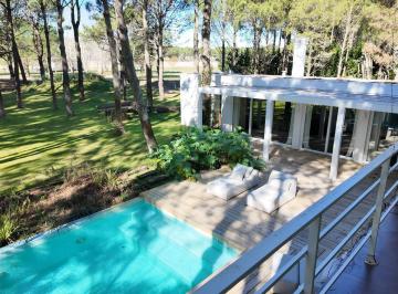 Casa · 324m² · 4 Ambientes · 1 Cochera · Casa en Venta Barrio La Herradura Pinamar