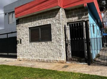 Bodega-Galpón · 50m² · Depósito en Alquiler en Quilmes Oeste, Quilmes, G. B. a. Zona Sur