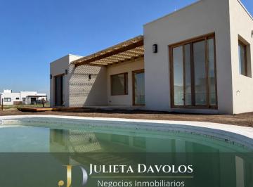 Casa · 163m² · 5 Ambientes · 2 Cocheras · Casa en Venta 3 Dorm. y Playroom - Barrio Puertos del Lago