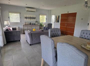 Casa · 260m² · 6 Ambientes · 1 Cochera · Casa en Alq. Temporario en Sausalito, Pilar, G. B. a. Zona Norte
