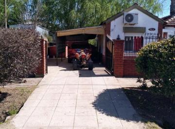 Casa · 70m² · 3 Ambientes · 1 Cochera · Casa en Venta - 2 Dorm. 1 Baño - 70 m² - Coronel Brandsen