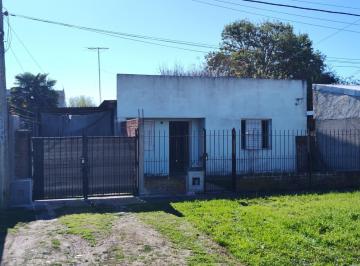 Casa · 110m² · 4 Ambientes · 2 Cocheras · Venta de 2 Casas Independientes en Lote 350 m²
