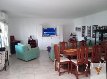 Casa · 80m² · 3 Ambientes · 1 Cochera · Casa en Venta - 2 Dorm. 1 Baño - Cochera - 300 m² - Villa Parque Sicardi, La Plata