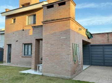 Casa de 5 ambientes, Córdoba · Casa en Alquiler de 3 Dorm. en Arguello